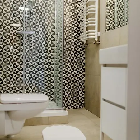 Comfortable Studio Near Slodowiec Metro Lula 公寓 *