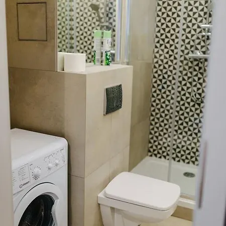 公寓 Comfortable Studio Near Slodowiec Metro Lula