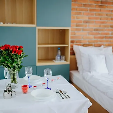 Comfortable Studio Near Slodowiec Metro Lula *