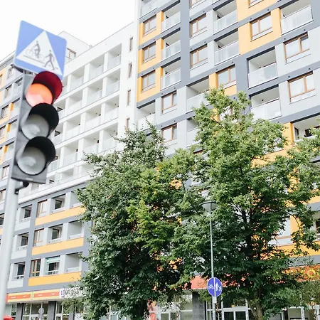 Comfortable Studio Near Slodowiec Metro Lula