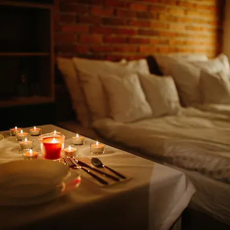 Comfortable Studio Near Slodowiec Metro Lula
