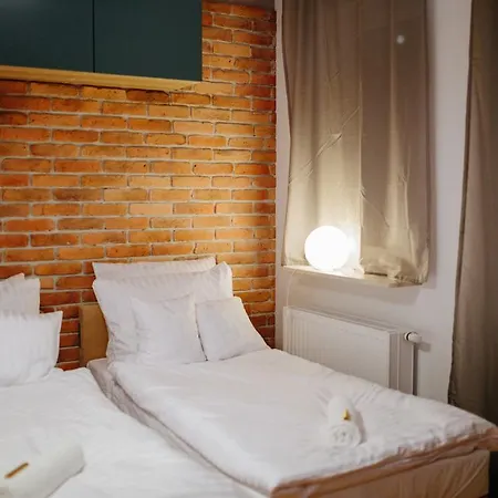 Comfortable Studio Near Slodowiec Metro Lula 公寓 *